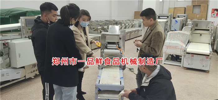 燴面機即將調試完畢 燴面機即將調試完畢