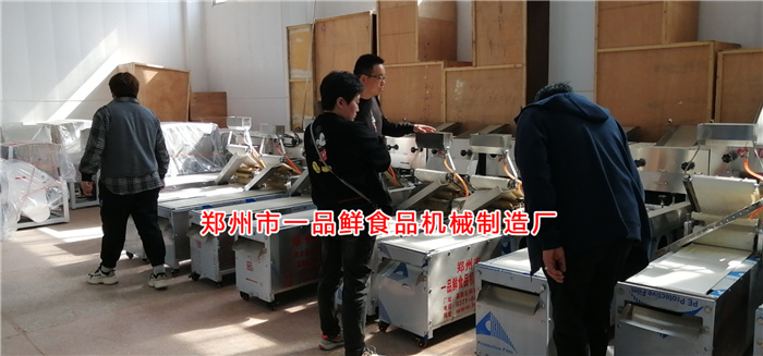 長子縣客戶考察燴面機 長子縣客戶考察燴面機