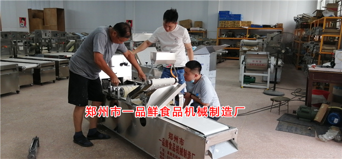 師傅講解設(shè)備操作技巧 師傅講解設(shè)備操作技巧